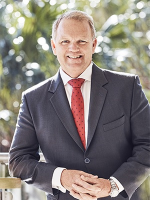 Kingsley Looker - Real Estate Agent