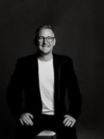 Laz Ouslinis - Real Estate Agent