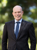 Cameron Maxwell - Real Estate Agent