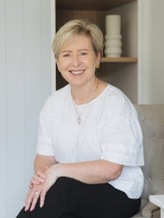 Sandy Morris - Real Estate Agent