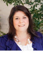 Lisa Gill - Real Estate Agent