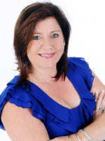 Sharon Mudiman - Real Estate Agent