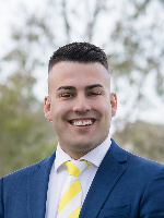 Petar Krnjeta - Real Estate Agent