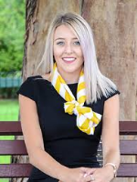 Laura Anderson - Real Estate Agent