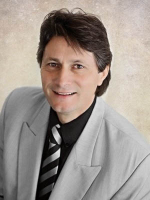 Mark Van Derzeil - Real Estate Agent