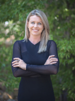 Zoe Hinton - Real Estate Agent