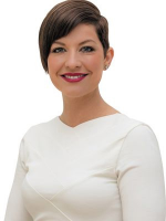 Emmy Thies - Real Estate Agent