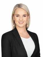 Tori Redshaw - Real Estate Agent