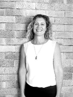 Roz Wolfe - Real Estate Agent