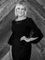 Linda McCabe - Real Estate Agent