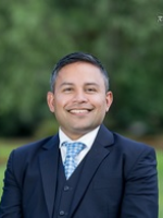 Navid Nawaz - Real Estate Agent