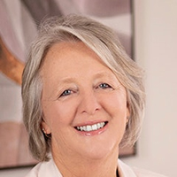 Roslyn Watts - Real Estate Agent