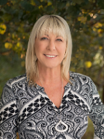 Liz Cruse - Real Estate Agent