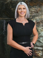 Victoria Nicholson - Real Estate Agent