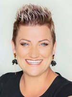 Nicole Hintz - Real Estate Agent