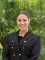 Stephanie Augustynski - Real Estate Agent