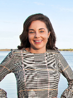 Caitlin Hellyar - Real Estate Agent