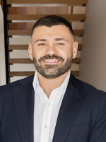 Stefan Bujak - Real Estate Agent