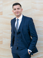 Yianni Karakikes - Real Estate Agent