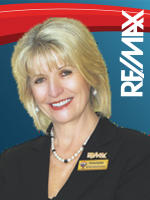 Christa Lindsay - Real Estate Agent