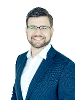 Adam Stefan - Real Estate Agent