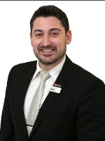 Stavros Davelis - Real Estate Agent