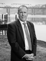 Robert McNamara - Real Estate Agent