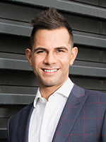 Elliot Kyriakou - Real Estate Agent