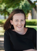 Tammy Lee - Real Estate Agent
