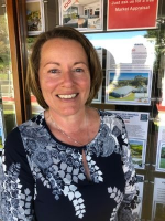 Monica McLaren - Real Estate Agent