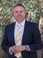 Kon Kouvas - Real Estate Agent