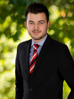 Tom Shaw - Real Estate Agent