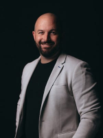 Jonny Warren - Real Estate Agent