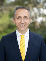 Simon Smajo Hadzic - Real Estate Agent