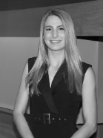 Laura Stenta - Real Estate Agent