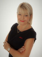 Robyn Taylor - Real Estate Agent