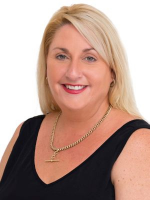 Jo Szulc - Real Estate Agent