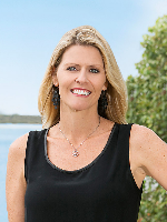Carlie Penn - Real Estate Agent