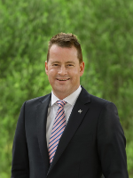Simon Shrimpton - Real Estate Agent