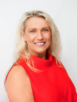 Suzi Taylor - Real Estate Agent