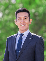 Oliver Hu - Real Estate Agent