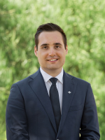 Adrian Petrucelli - Real Estate Agent