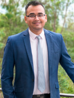 Avi Khan - Real Estate Agent