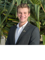 Regis Broadway - Real Estate Agent
