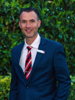 Tim Siatos - Real Estate Agent