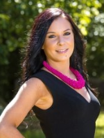 Stevie Bell - Real Estate Agent