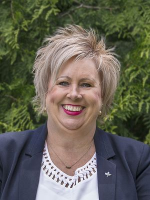 Vicky Vermeend - Real Estate Agent