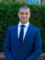 George Petavrakis - Real Estate Agent