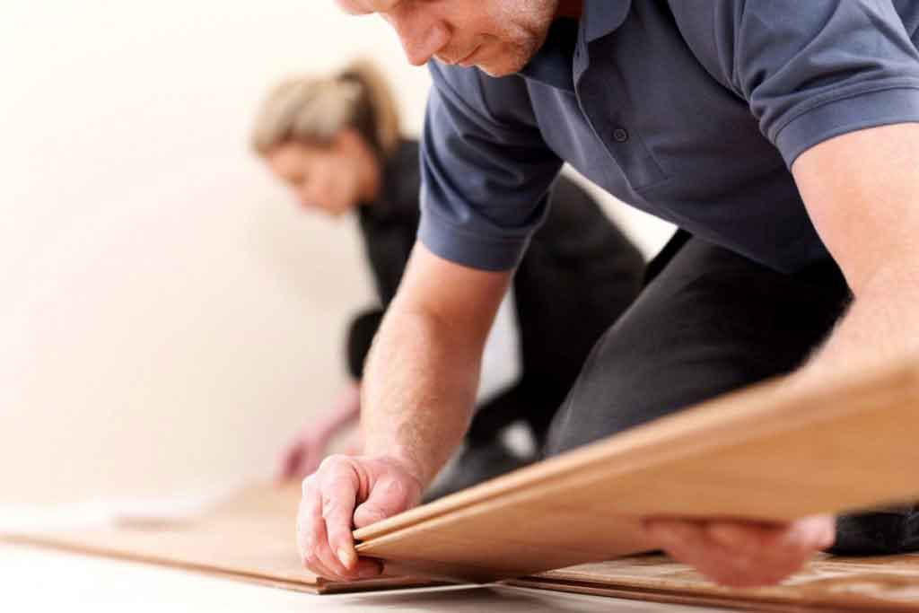 laying laminate flooring