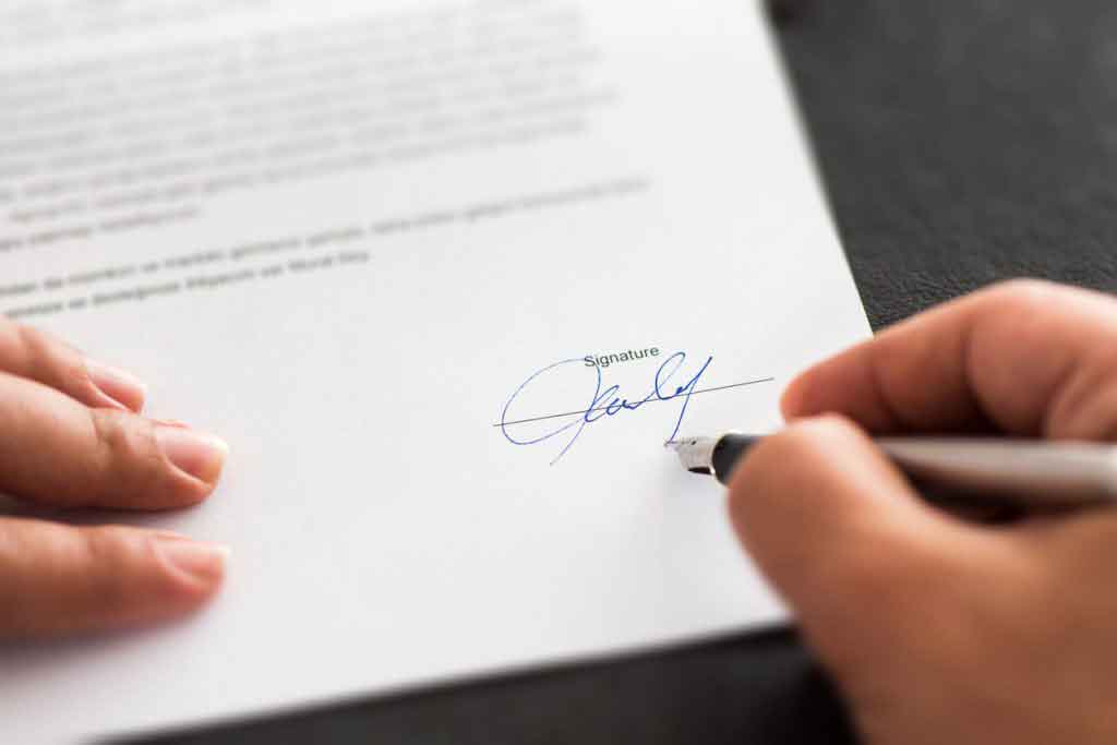 signing listing agreement real estate